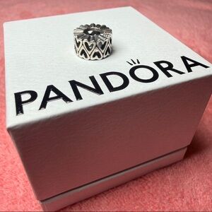 Openwork Freehand Heart Spacer Charm